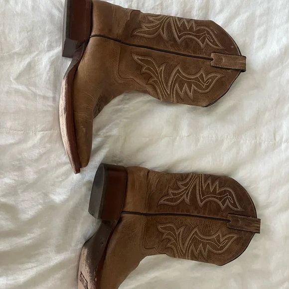 Women's Brown Shyanne Western Boots with Embroidered Detail - Picture 1 of 4
